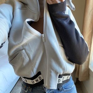 Underarmour sweatshirt